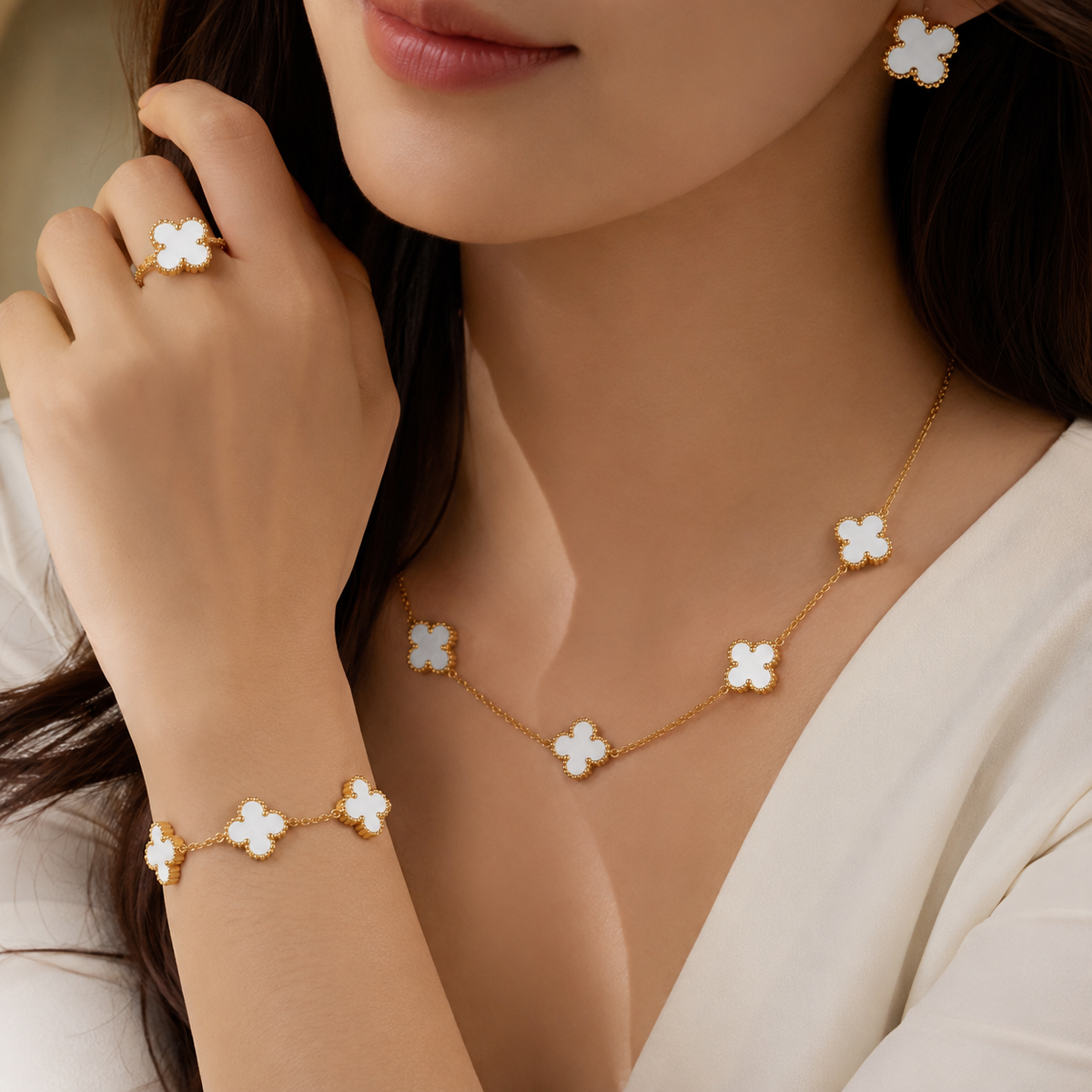 Luxury Four-Leaf Clover 4-Piece Jewelry Set – Gold Plated Necklace, Bracelet, Earrings & Ring