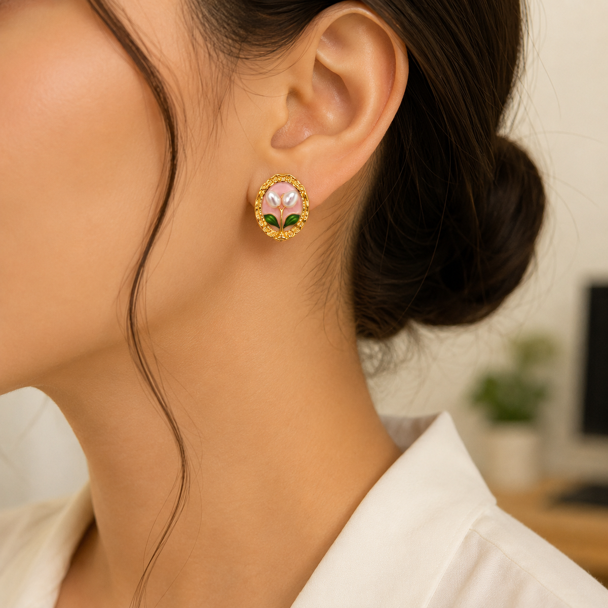 Vintage Enamel Floral Jewelry Set – Gold Plated Necklace and Stud Earrings with Faux Pearls