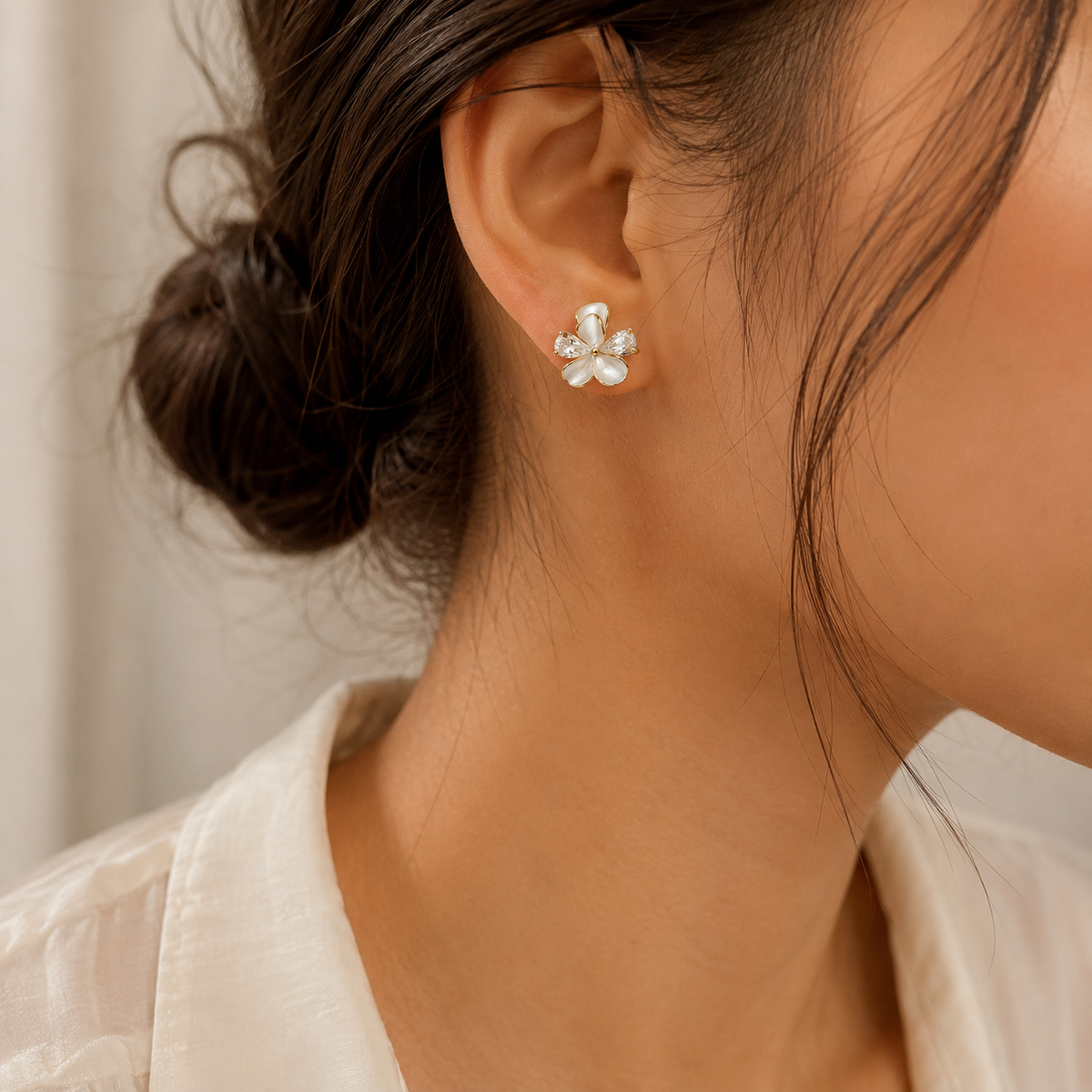 Shell Petal Crystal Flower Stud Earrings